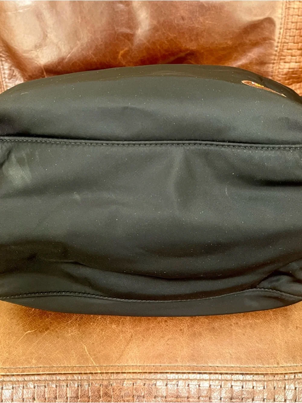 Dooney & Bourke Editors Tote Bag - Picture 9 of 11